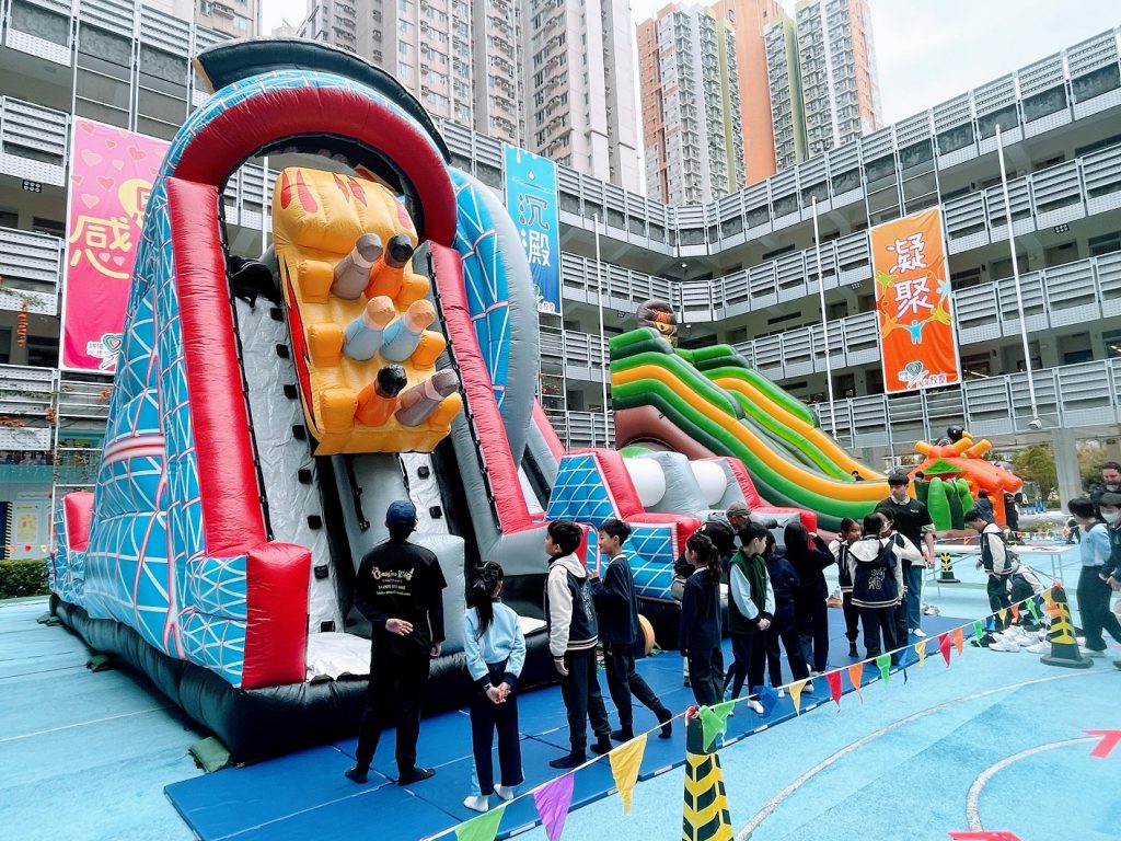 ｜黃巴士｜升學導向｜校園新聞丨將軍澳循道衛理小學以「模擬人生」遊戲啟發學生未來生涯規劃 